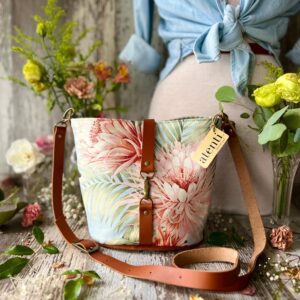 Atenti Halle Bucket Bag