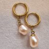 My Pearl Pair of Pearl Stitch Marker Earrings – Gold (Pink Pearl)