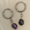 My Pearl Pair of Pearl Stitch Marker Earrings – Silver (Black Pearl)